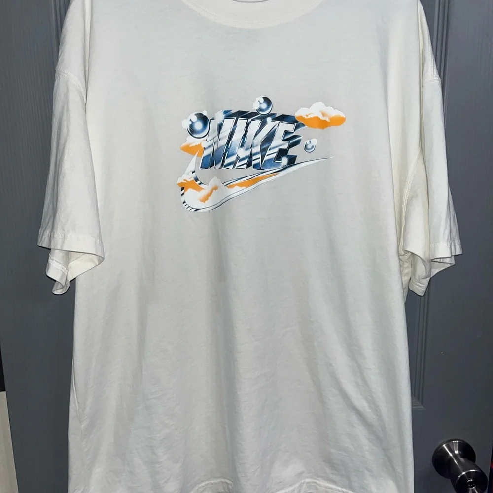 Nike White and Orange‎ Men's Tee